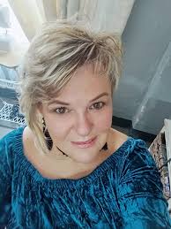 Fake your AGE, i'll correct it by looking at your profile😂 Im 52