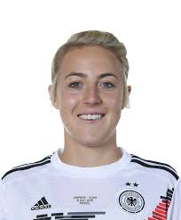 Carolin Simon's Instagram, Twitter & Facebook