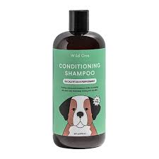 Keep your puppy clean with tearless grooming wipes and waterless sprays that keep his coat smelling fresh and conditioned! Buy Wild One Conditioning Dog Shampoo Eucalyptus Spearmint Amara