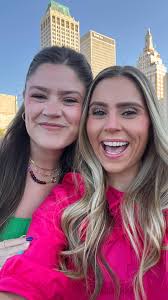 off to see the wizard!!! 🩷🫧💚