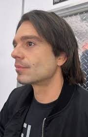 hourly sebastian stan