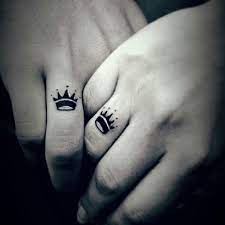 Super Cute Couple Finger Tattoo Design Cool Tattoo Designs Finger Tattoos For Couples Matching Couple Tattoos Finger Tattoos