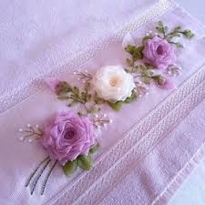 Aneka bunga dari pita jepang ini bisa dibuat dengan bahan dan alat yang sama seperti yang sudah dijelaskan. 8 Teknik Dasar Sulam Pita Lengkap Dengan Cara Pembuatannya Yang Mudah Anda Ikuti