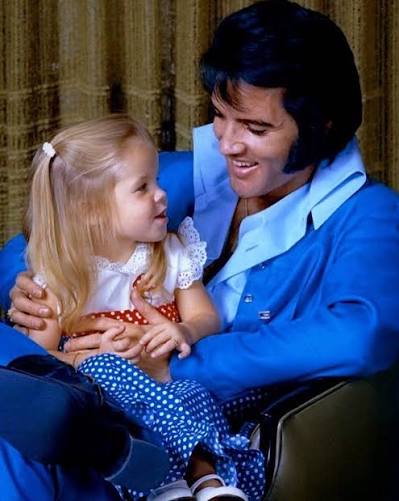 Happy national daughter day! Elvis had one daughter, Lisa Marie Presley. ❤️  • • • • #elvis #elvispresley #presley #elvisaaron #elvisaaronpresleyforever  #lisamariepresley #lisamarie #tcb #tlc #lindatho