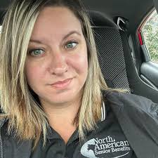 Melody Carr's Instagram, Twitter & Facebook