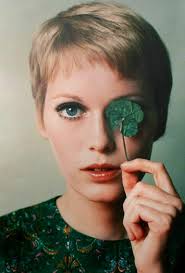 Caroline bennett(farrow) I'm the daughter of April Lee(farrow)and  granddaughter to Sam farrow