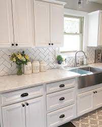 Modern farmhouse kitchen with white cabinets and granite countertops. 35 Wonderful Modern Farmhouse Kitchens Kitchen Cabinets Decor Kitchen Cabinet Design Kitchen Backsplash Designs