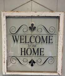 It can feel like a big step to dive into tutorials, especially if you feel like a complete novice. 10 Beautiful Southern Vintage Home Decor Ideas Old Window Projects Window Crafts Window Projects