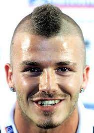 David beckham überrascht und begeistert immer wieder mit neuen frisuren. Neue Frisur Wie Originell David Beckham Der Spiegel