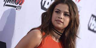 L'actrice et chanteuse a dévoilé à vogue australia qu'elle ne s'était jamais sentie à égalité. Selena Gomez Biographie Albums Et Films De Selena Gomez Cosmopolitan Fr