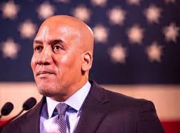 Leonard Settles's Instagram, Twitter & Facebook