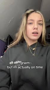 Abbie Hilton's Instagram, Twitter & Facebook