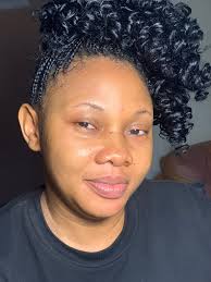 She's completed 🥰 First reupholster project. Pretty happy with the  outcome! #champlain 🤩