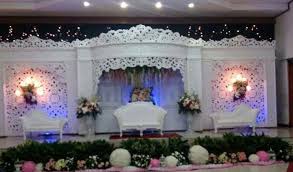 Gratis sewa mobil pengantin plus dekorasi gratis antar jemput pengantin dan orang tua Harga Sewa Pelaminan Rental Pelaminan