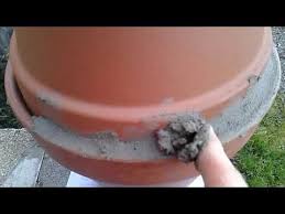P Strong L Oya Est Un Systeme D Arrosage Tres Economique En Eau Qui Existe En Chine Depuis Plus De Amenagement Jardin Recup Systeme D Arrosage Potager Facile