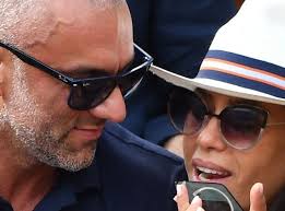 Coach incontournable dans l'émission the voice, amel bent a pu constater les étonnantes qualités scéniques et artistiques de ses filles sofia et hana. Amel Bent Le Proces De Son Mari Patrick Antonelli Pour Fraude Au Permis De Conduire Va Debuter