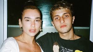 Charts with a series of collaborations with sean paul, martin garrix, and. Dua Lipa Feiert Ersten Jahrestag Mit Freund Anwar Hadid Promiflash De