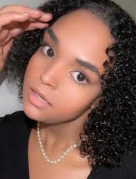 Miranda Owens's Instagram, Twitter & Facebook