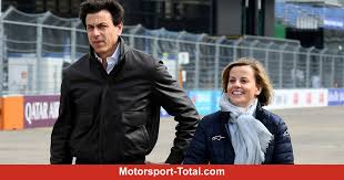 He's the mercedes f1 team principal, ceo, investor, family access the complete playlist here: Wolff Susie Wollte Unbedingt Zu Einem Unabhangigen Team