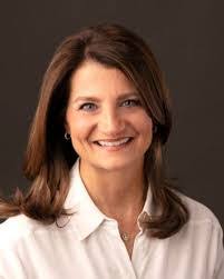 Erin Brough's Instagram, Twitter & Facebook