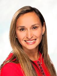 Karla Burke's Instagram, Twitter & Facebook