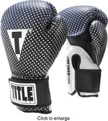 These Boxing Gloves Are Cute Without Being So Pink And Girly Mma Guantes Bag Glove Boxing Gloves Womens Womens Gloves
