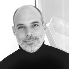 César Martínez-Useros