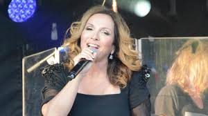 Si yoann fréget a remporté the voice 2, une pléiade de candidats et candidates filles ou fils de ont tenté leur chance. La Chanteuse Helene Segara A Regale Le Public D Orchies