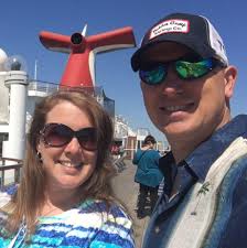 What are some ideas for a senior mum with cosmetology theme?