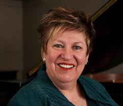 Marilyn Engle's Instagram, Twitter & Facebook