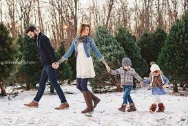 Eb852a12 C5fd 4bf5 A6e7 8a6f5890c215 Winter Family Photos Winter Family Photo Winter Family Pictures
