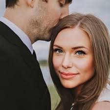 Kayla Nafziger's Instagram, Twitter & Facebook