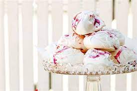 Popular throughout austria, germany, the czech republic, poland, slovakia and hungary, these cookies are. Austrian Meringue Cookies Austrian Meringue Cookies Strawberry Mousse Pavlovas In See More Ideas About Meringue Cookies Meringue Merengue