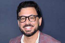 Al Madrigal at Chicago Improv Official