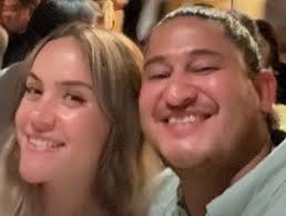 30-Year-Old Bro Who Won $2 BILLION Lottery Outed As Dating Model Peyton  Vincent After She Started Plastering Him All Over Her Instagram  https://t.co/V6oFTWY12O