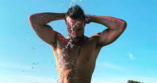 Walter mi ha regalato i miei due figli, nicolò e andrea. Tutte Pazze Di Andrea Zenga Il Figlio Del Grande Walter Zenga Rds 100 Grandi Successi