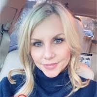 Courtney Perrin's Instagram, Twitter & Facebook