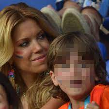The undeniable talents of rafael van der vaart, a player born a decade too late. Van Der Vaart Jr Wechselt Den Verein Fussball