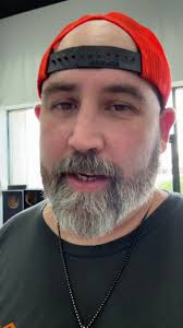 Bad Lawn Guy (@the.worst.yard)