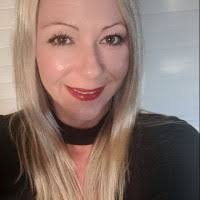 Kami Wilson's Instagram, Twitter & Facebook