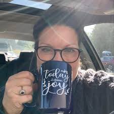 Vicki J O'Grady-Longo (@thejoykindler) • Instagram photos and videos