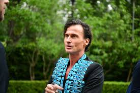 Petter anker stordalenneeds ipa is a norwegian billionaire businessman, hotel and property developer and petter stordalen. Nyheter Okonomi Stordalens Hotellimperium Taper 250 Millioner I Maneden