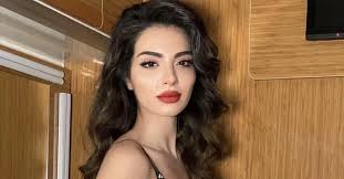 Ailesi depremde mahsur kalmıştı! Yardım çağrısında bulunan Melisa Aslı  Pamuk'tan sevindiren haber!