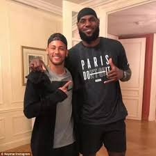 Lebron James intercambia camisetas con Kylian Mbappé y Neymar |  Todo el fútbol