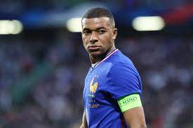 Kylian Mbappé declara la 'guerra' al PSG y reclama legalmente 55 millones de euros en impagos