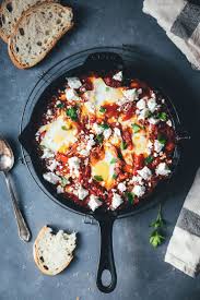 Wurzige Shakshuka Aus Dem Ofen Rezept Shakshuka Rezept Einfache Gerichte Rezepte