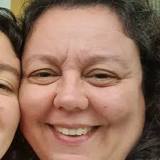 Lydia Hurt's Instagram, Twitter & Facebook