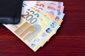Utilisation des billets de banque. Combien Peut On Retirer En Liquide Au Distributeur Automatique