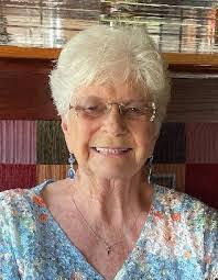 Carolyn Newby's Instagram, Twitter & Facebook