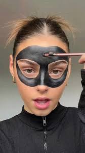 Anna Eisele (EAnna9)